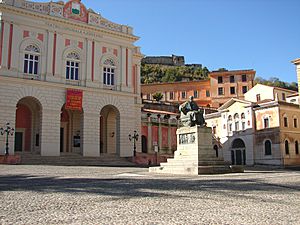 Archivo:Piazza XV marzo