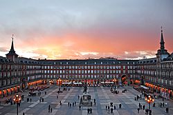Archivo:Plaza Mayor de Madrid 02
