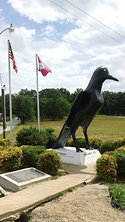 Ravenden Arkansas Statue.jpg