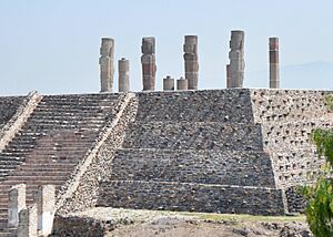 Archivo:Tula archeological site (13744561435)