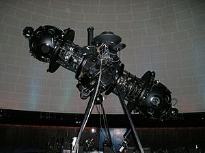 Archivo:ZeissPlanetariumProjector MontrealPlanetarium