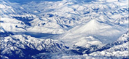 Archivo:Antuco volcano
