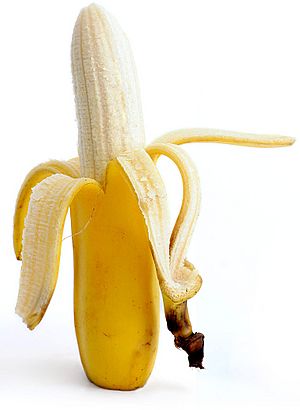 Archivo:Banana (partially peeled)
