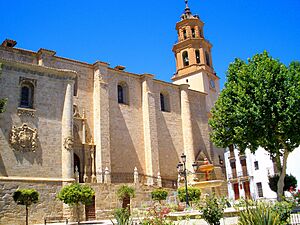 Archivo:Baza - Ex-Colegiata de Nuestra Señora Santa María de la Encarnación 03