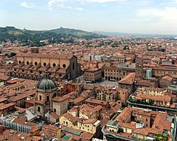 Bologna-SanPetronioPiazzaMaggiore1.jpg