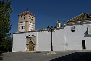 Archivo:Church in Cortes de Baza, Spain - panoramio