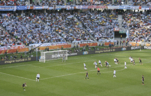 Archivo:FIFA World Cup 2010 Argentina vs Germany - Thomas Müller opening goal