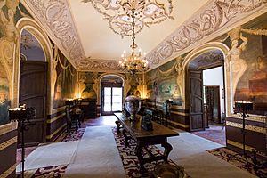 Archivo:Inside Palacio de Viana (27616780006)