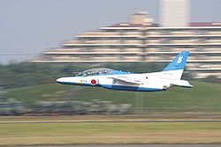 Archivo:JASDF Blue Impulse T4