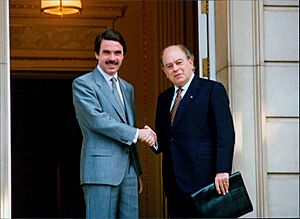 Archivo:José María Aznar recibe al presidente de la Generalitat de Cataluña
