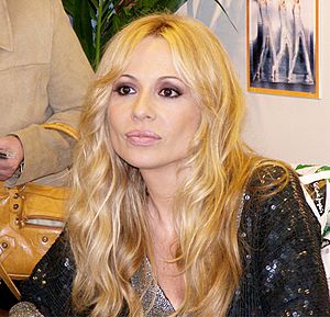 Marta Sanchez during the promotion of her last album in April 2007.jpg