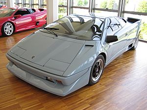 Archivo:Musée Lamborghini 0110