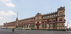 Archivo:Palacio Nacional, México D.F., México, 2013-10-16, DD 119