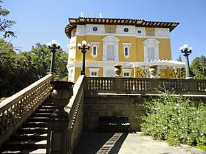 Archivo:Palacio Portales1