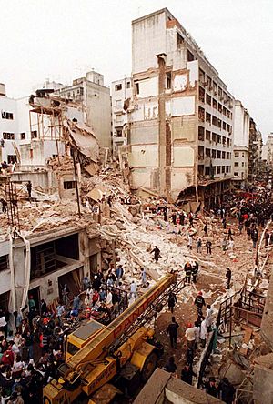 Archivo:Panorama general del atentado a la AMIA