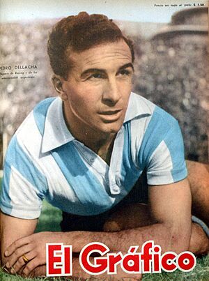 Archivo:Pedro Dellacha (Racing) - El Gráfico 1888