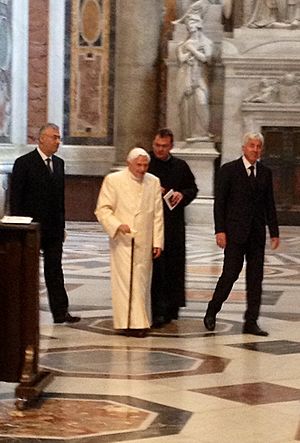 Archivo:Pope emeritus Benedict XVI