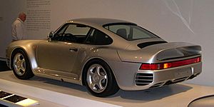 Archivo:Porsche 959 34 rear
