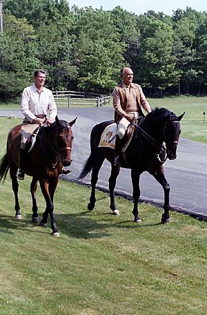 Archivo:Ronald Reagan Jose Lopez Portillo Camp David 1981