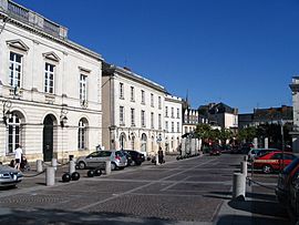 Sablé-sur-Sarthe - Town hall - 2.jpg