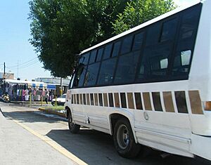 Archivo:Transporte publico Uriangato