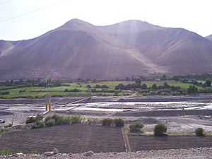 Archivo:Vallemoquegua1