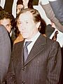 (Carlos Sentís) Adolfo Suárez participa en un acto de campaña de la UCD, en Barcelona (cropped)
