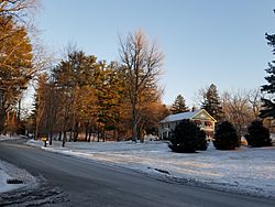 A residential road in Spackenkill, New York.jpg