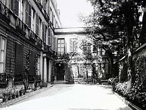 Archivo:Atget - Pavillon at 20 Rue Jacob