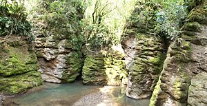 Archivo:Atzingo - Piedras de Xalpancingo