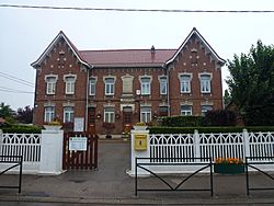 Balinghem (Pas-de-Calais) mairie + école.JPG