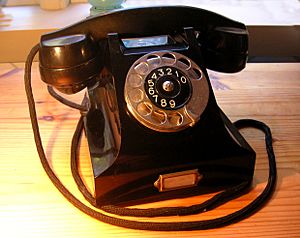 Archivo:Ericsson bakelittelefon 1931