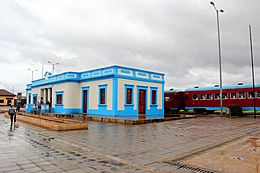 Archivo:Estación del ferrocarril de Cajica
