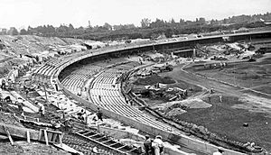 Archivo:Estadio Olímpico Universitario - Construcción