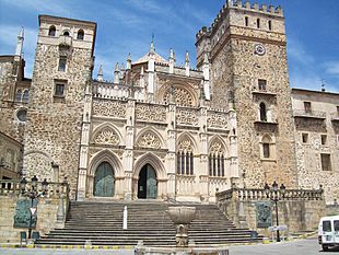 Archivo:Fachada del monasterio de Guadalupe