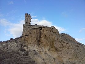 Archivo:Frente del castillo de Juslibol (Zaragoza)