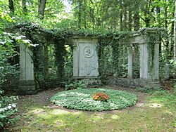 Archivo:Grave Heyse 2019