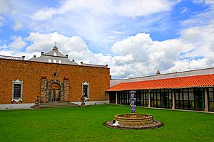 Archivo:Hacienda ganadera - Tlaxcala - panoramio (1)