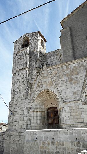 Archivo:Iglesia de Santa Cecilia - vista general