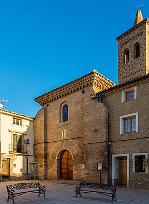 Archivo:Iglesia de la Asunción de Nuestra Señora, Bárboles, Zaragoza, España, 2017-01-06, DD 06