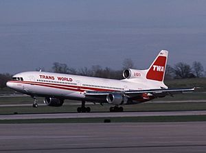 Archivo:Lockheed L-1011-1 Tristar, Trans World Airlines (TWA) JP5893650