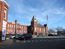 Merrimac Town Hall, MA.jpg