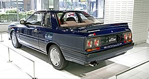 Archivo:Nissan Skyline R31 2000 GTS-R 003