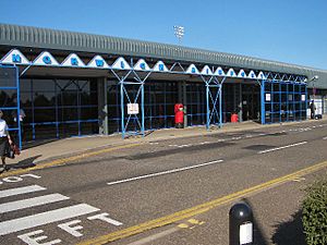 Archivo:Norwich Airport - geograph.org.uk - 22532