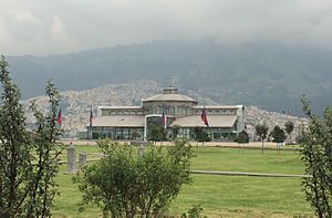 Archivo:Parque Itchimbia, Quito - Equador - panoramio