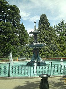 Archivo:Peacock Fountain ChristChurch