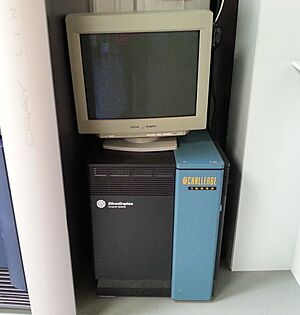 Archivo:SGI Power Challenge 10000 L (1)