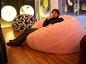 Archivo:Sitzsack-Studio