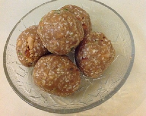 Archivo:Til gud Ladoo