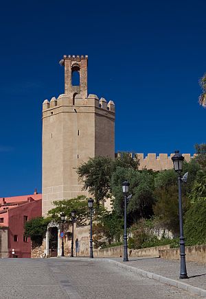Archivo:Badajoz, Torre Espantaperros 01-1